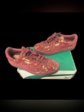 Puma Suede Brush Emboss Metallic- Oxblood-Red-Team Gold Men’s US Size 8.5